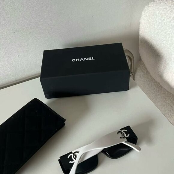 Authentic CHANEL CH5525 Logo Sunglasses - Picture 2 of 6
